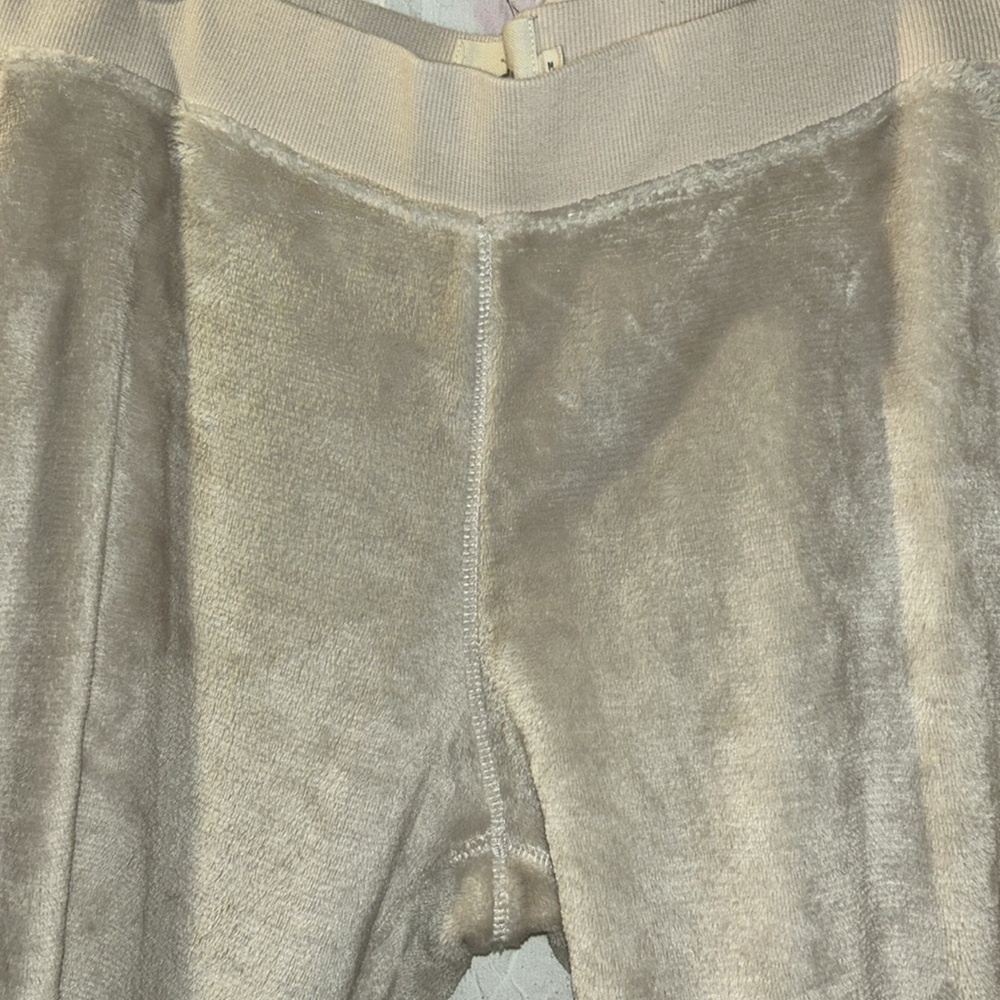UGG light pink Fuzzy fleece Joggers size medium - Picture 4 of 5